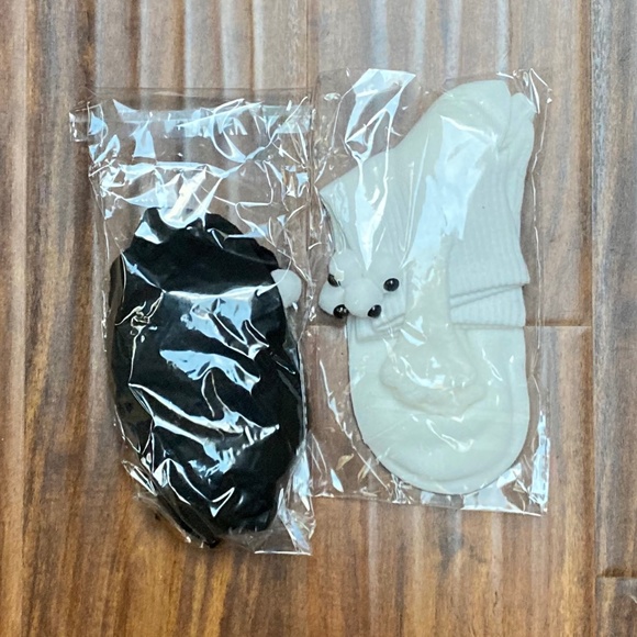 NWT Bibalabili Socks with eyes holding hands - Picture 2 of 4